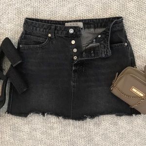 FREE PEOPLE BLACK DENIM SKIRT WITH BUTTONS sz 26